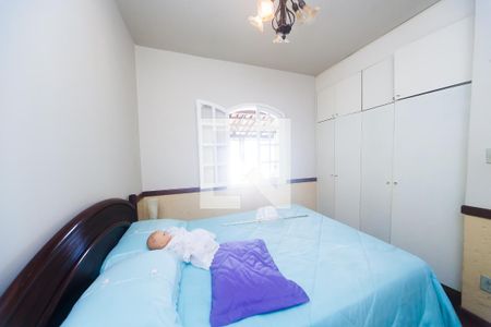 quarto 1 de casa de condomínio à venda com 3 quartos, 200m² em Retiro do Chalé, Brumadinho