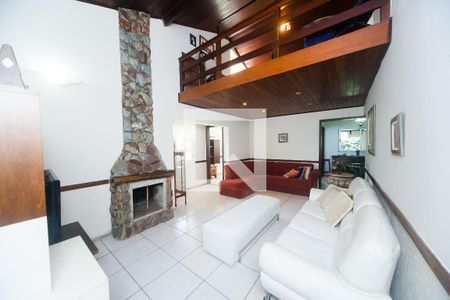 sala de casa de condomínio à venda com 3 quartos, 200m² em Retiro do Chalé, Brumadinho