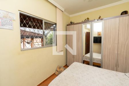 Quarto 2 de casa à venda com 3 quartos, 370m² em Inconfidentes, Contagem