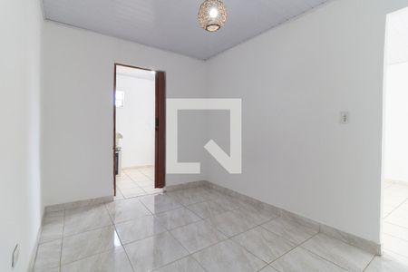 Quarto de casa para alugar com 1 quarto, 80m² em Vila das Merces, São Paulo