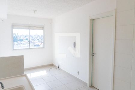 Sala/Cozinha de apartamento para alugar com 1 quarto, 29m² em Jardim Itacolomi, São Paulo