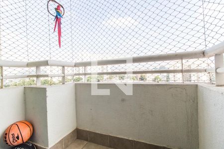 Sacada de apartamento à venda com 2 quartos, 60m² em Jardim Tupanci, Barueri