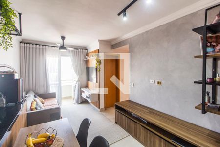 Sala  de apartamento à venda com 2 quartos, 60m² em Jardim Tupanci, Barueri