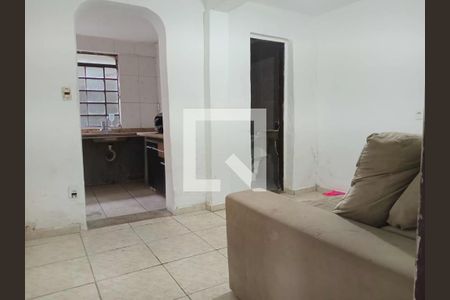 Casa para alugar com 6 quartos, 420m² em Vila Cloris, Belo Horizonte