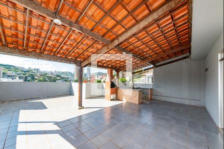Apartamento à venda com 3 quartos, 150m² em Estoril, Belo Horizonte