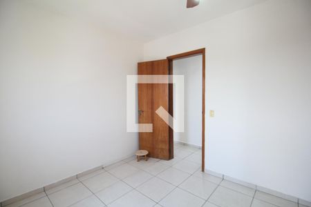Quarto 1 de apartamento para alugar com 2 quartos, 59m² em Jardim da Gloria, Taboão da Serra