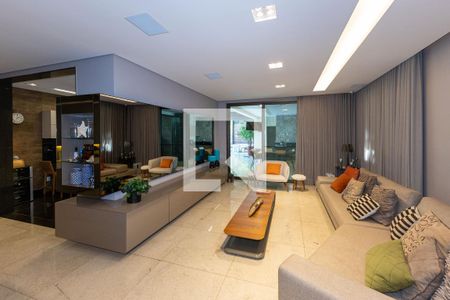 Sala de TV de casa de condomínio à venda com 4 quartos, 328m² em Quintas do Sol, Nova Lima