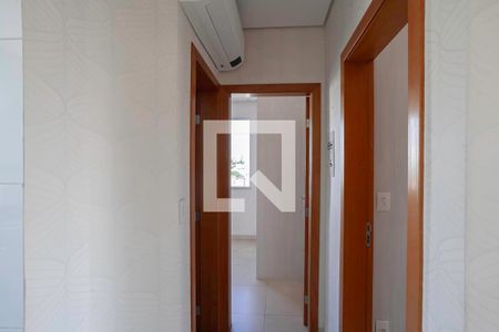 Corredor de apartamento para alugar com 2 quartos, 60m² em Ouro Preto, Belo Horizonte