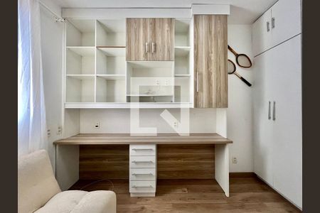 Quarto 1 de apartamento para alugar com 2 quartos, 69m² em Jardim Pauliceia, Campinas