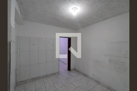 Cozinha - Torneira de casa à venda com 16 quartos, 300m² em Vila Liviero, São Paulo