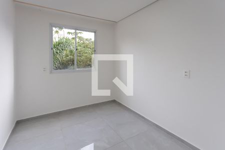 quarto 1 de apartamento para alugar com 2 quartos, 48m² em Jardim Helga, São Paulo