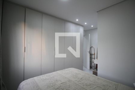 Quarto 1 de apartamento para alugar com 2 quartos, 48m² em Jardim Helga, São Paulo