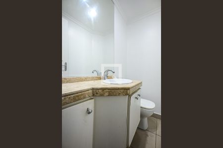 Lavabo 1 de casa de condomínio para alugar com 3 quartos, 153m² em Jardim Rosa Maria, São Paulo