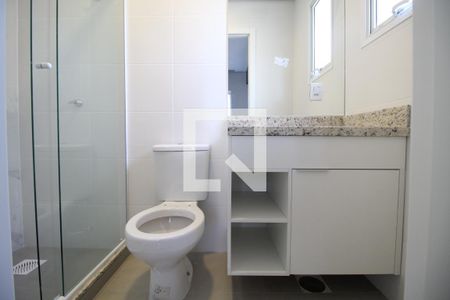 Banheiro da Suíte de apartamento para alugar com 1 quarto, 39m² em Passo D’areia, Porto Alegre