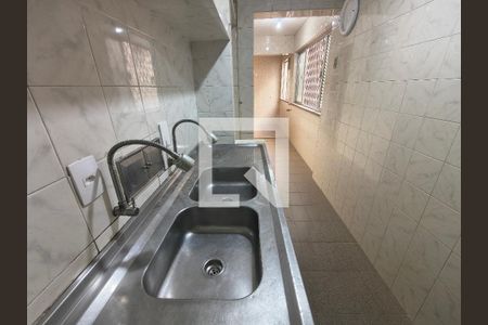 Cozinha de apartamento para alugar com 2 quartos, 63m² em Jacarepaguá, Rio de Janeiro