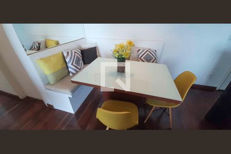 Apartamento à venda com 2 quartos, 57m² em Umuarama, Osasco