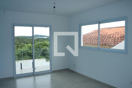 Casa para alugar com 3 quartos, 102m² em Aguassai, Cotia