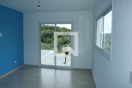 Casa para alugar com 3 quartos, 102m² em Aguassai, Cotia