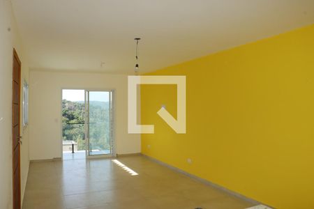 Casa para alugar com 3 quartos, 102m² em Aguassai, Cotia
