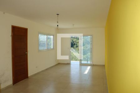 Casa para alugar com 3 quartos, 102m² em Aguassai, Cotia