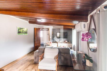 Sala  de casa à venda com 3 quartos, 240m² em Vila Pouso Alegre, Barueri