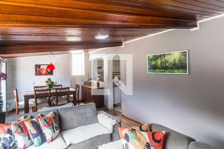 Sala  de casa à venda com 3 quartos, 240m² em Vila Pouso Alegre, Barueri