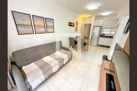 Sala de TV de apartamento para alugar com 1 quarto, 42m² em Canasvieiras, Florianópolis