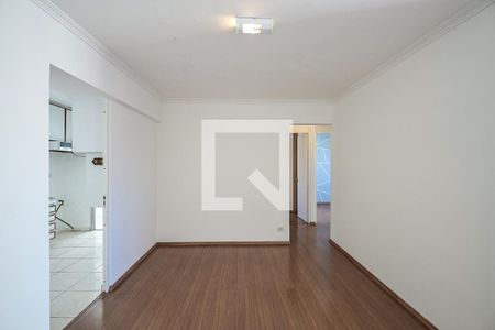 Sala de apartamento para alugar com 3 quartos, 72m² em Vila Suzana, São Paulo