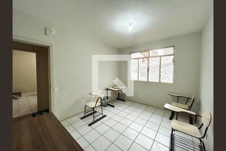 Casa à venda com 4 quartos, 400m² em Jaraguá, Belo Horizonte