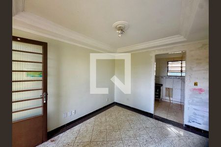 Sala de casa de condomínio para alugar com 2 quartos, 85m² em Jardim Presidente Dutra, Guarulhos