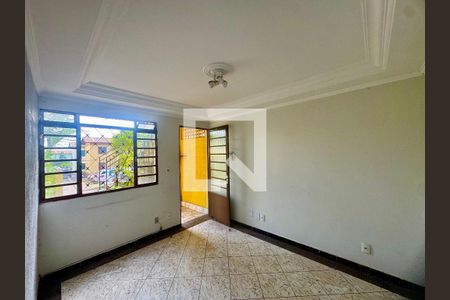 Sala de casa de condomínio para alugar com 2 quartos, 85m² em Jardim Presidente Dutra, Guarulhos