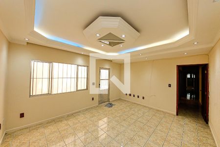 Casa para alugar com 3 quartos, 250m² em Jardim Sapopemba, São Paulo