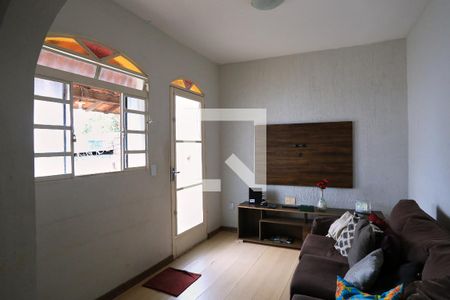 Sala de casa para alugar com 5 quartos, 120m² em Boa Vista, Belo Horizonte