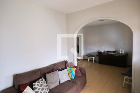 Sala de casa para alugar com 5 quartos, 120m² em Boa Vista, Belo Horizonte
