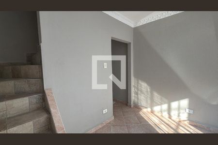 Sala de casa de condomínio para alugar com 2 quartos, 85m² em Vila Prudente, São Paulo