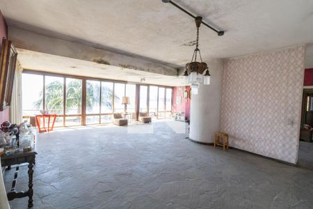 Sala de casa à venda com 5 quartos, 561m² em Vila Assunção, Porto Alegre