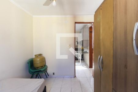 Quarto 2 de apartamento para alugar com 2 quartos, 47m² em Guaianases, São Paulo
