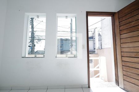 Sala de casa para alugar com 2 quartos, 150m² em Parque Sao Vicente, Santo André