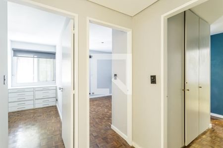 Corredor de apartamento para alugar com 3 quartos, 116m² em Itaim Bibi, São Paulo