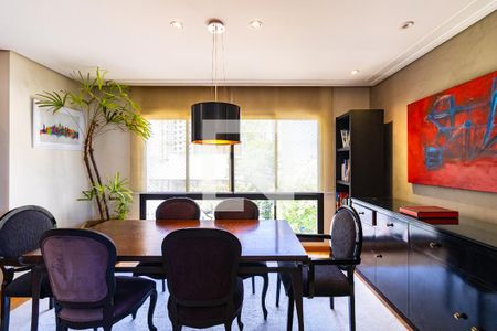 Apartamento à venda com 3 quartos, 260m² em Real Parque, São Paulo