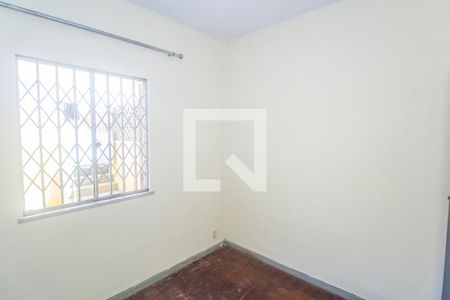 Quarto 1 de casa para alugar com 2 quartos, 78m² em Vila Valqueire, Rio de Janeiro