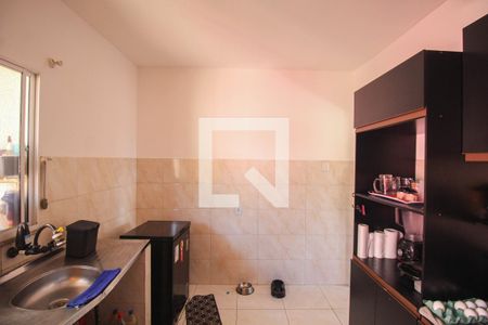 Cozinha de casa para alugar com 2 quartos, 15m² em Parque Sao Vicente, Belford Roxo