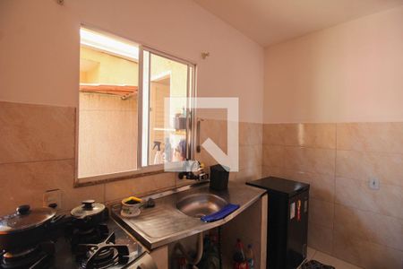 Cozinha de casa para alugar com 2 quartos, 15m² em Parque Sao Vicente, Belford Roxo