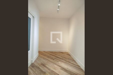 Casa à venda com 4 quartos, 450m² em Alphaville Residencial Plus, Barueri