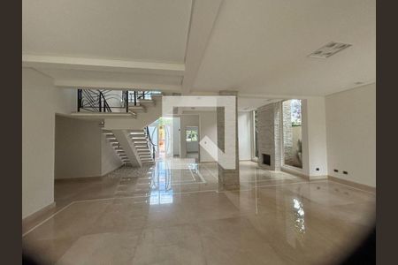 Casa à venda com 4 quartos, 450m² em Alphaville Residencial Plus, Barueri