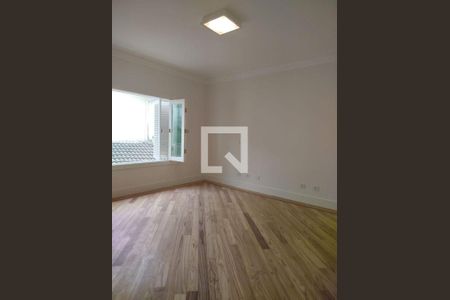 Casa à venda com 4 quartos, 450m² em Alphaville Residencial Plus, Barueri