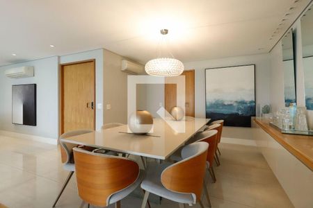 Apartamento à venda com 3 quartos, 241m² em Água Branca, São Paulo