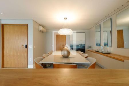 Apartamento à venda com 3 quartos, 241m² em Água Branca, São Paulo