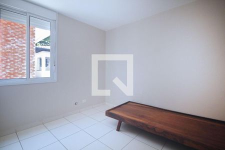 Casa à venda com 3 quartos, 300m² em Jardim Luzitania, São Paulo