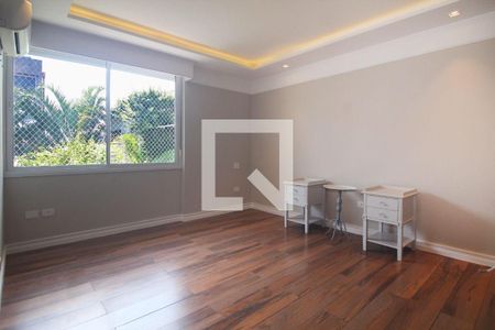 Casa à venda com 3 quartos, 300m² em Jardim Luzitania, São Paulo